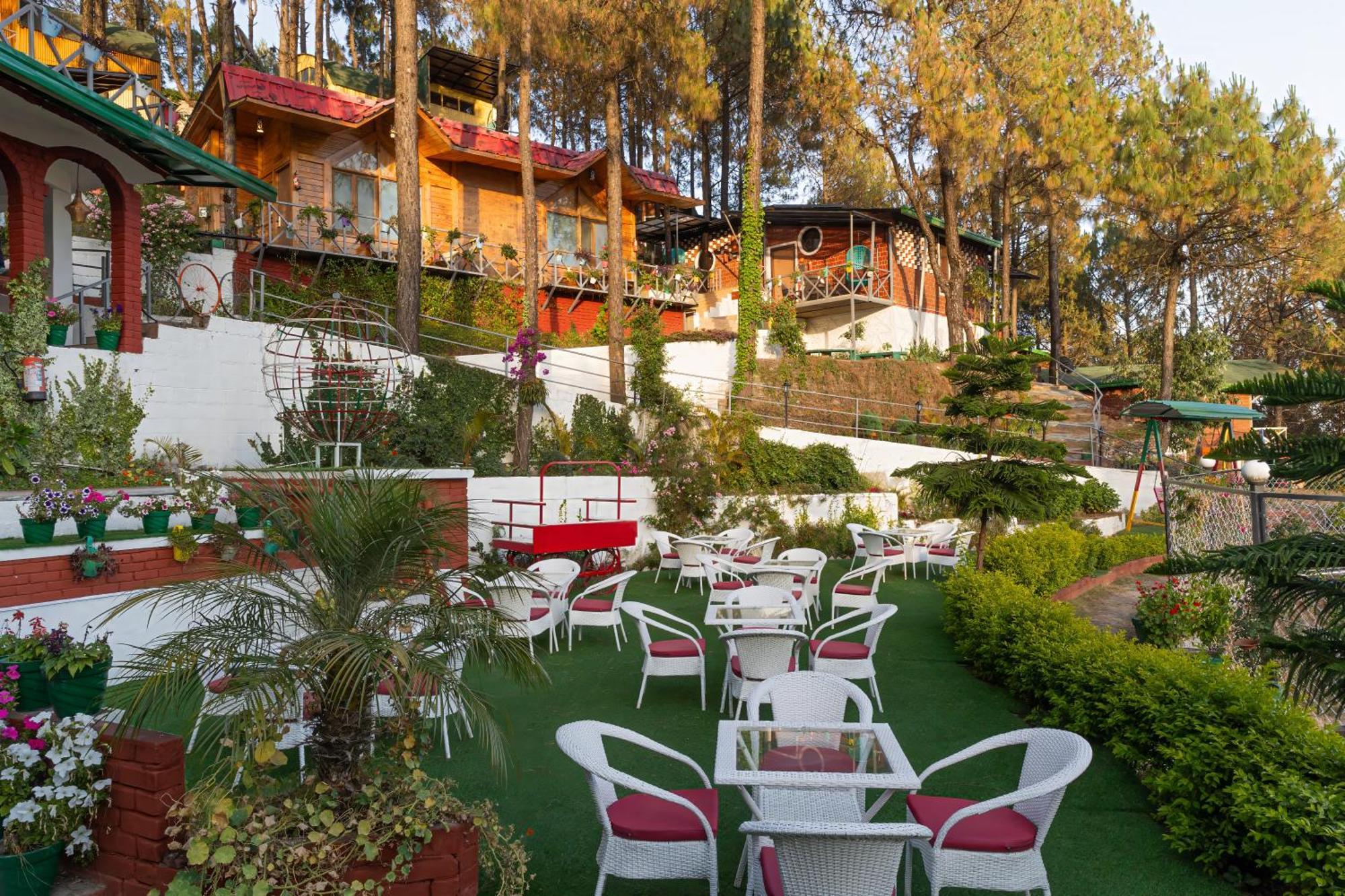 Zone Connect By The Park, Lansdowne Hotel Bagian luar foto