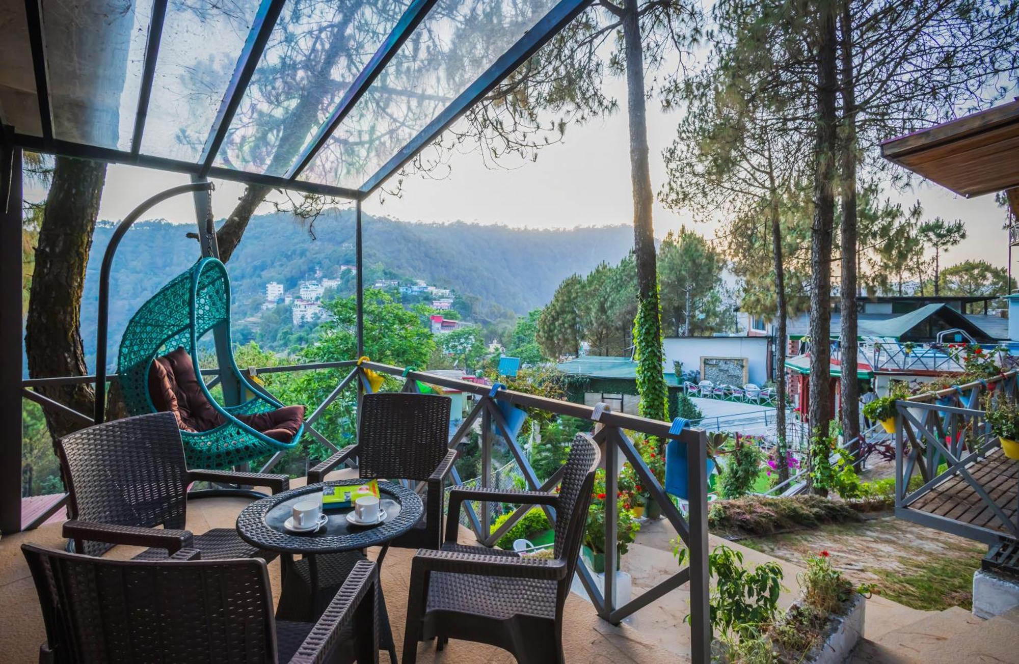 Zone Connect By The Park, Lansdowne Hotel Bagian luar foto